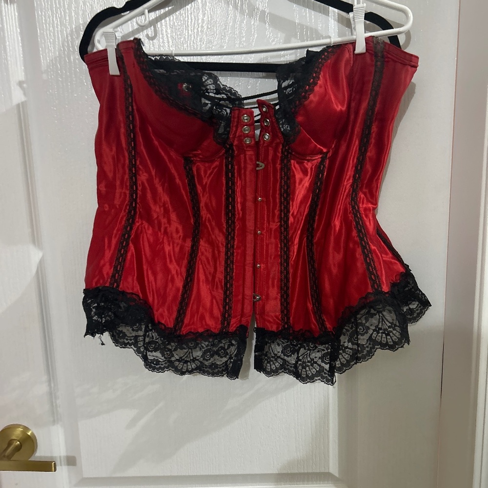 Steel boning corset